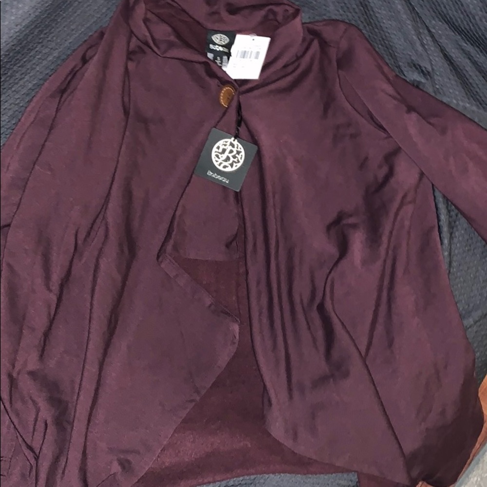 Bobeau brand new long sleeve cape style